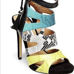 Steve Madden *Rare* Myndie Pump